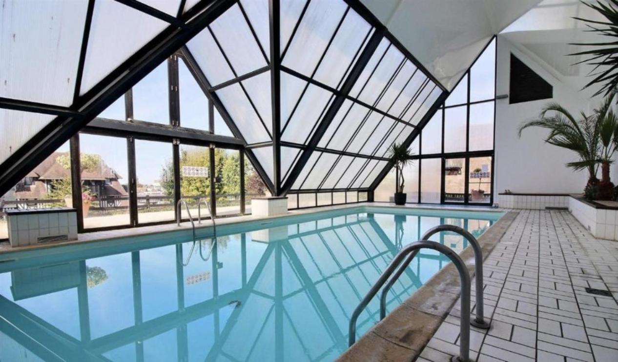 L'Hippique C.L.S Deauville Extérieur photo